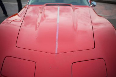 Otomatik hood - kırmızı