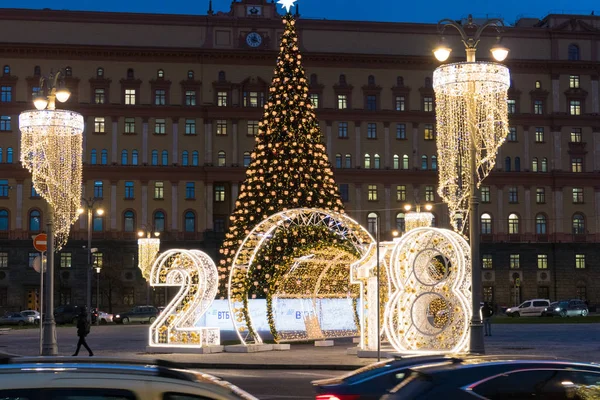 Zářící symbol 2018 v centru Moskvy — Stock fotografie