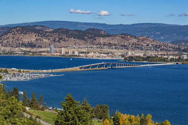 Озеро Оканаган міст Kelowna Британська Канада — стокове фото