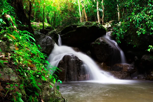 Manzara fotoğraf, yağmur ormanlarında, kokedok şelale: Saraburi, Thailand içinde güzel şelale