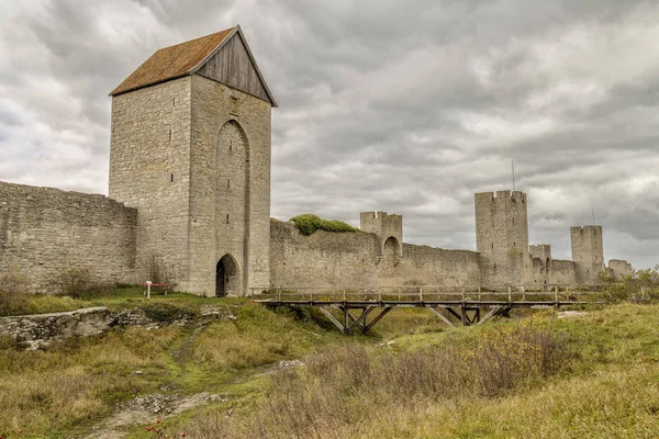 Visby, İsveç'te şehir duvar