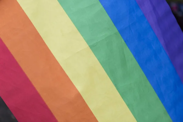 Bandera del arco iris de cerca Imágenes De Stock Sin Royalties Gratis