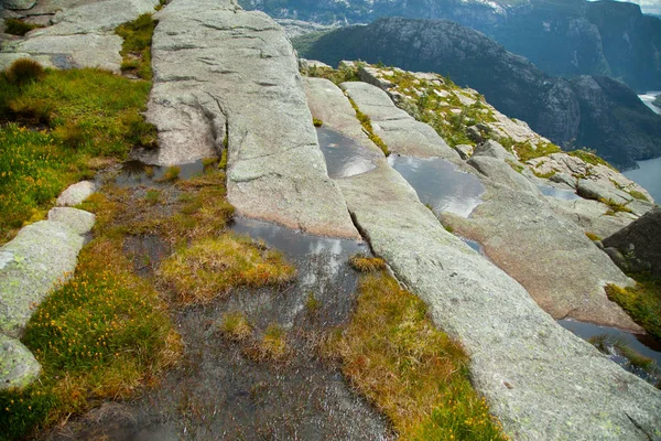 Scene di montagna colorate in Norvegia. Bellissimo paesaggio della Norvegia, Scandinavia. Norvegia paesaggio montano . — Foto Stock