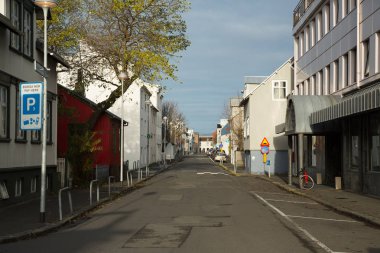 Reykjavik, İzlanda - 10 Ekim 2017: Şehir Reykjavik yukarıdan. Reykjavik Sokağı. İzlanda sonbaharda. İzlanda'nın başkenti.