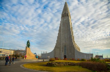 Reykjavik, İzlanda - 10 Ekim 2017: Şehir Reykjavik yukarıdan. Reykjavik Sokağı. İzlanda sonbaharda. İzlanda'nın başkenti.