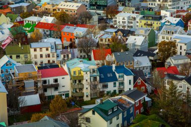 Reykjavik, İzlanda - 10 Ekim 2017: Şehir Reykjavik yukarıdan. Reykjavik Sokağı. İzlanda sonbaharda. İzlanda'nın başkenti.