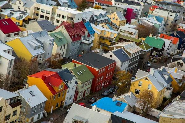 Reykjavik, İzlanda - 10 Ekim 2017: Şehir Reykjavik yukarıdan. Reykjavik Sokağı. İzlanda sonbaharda. İzlanda'nın başkenti.