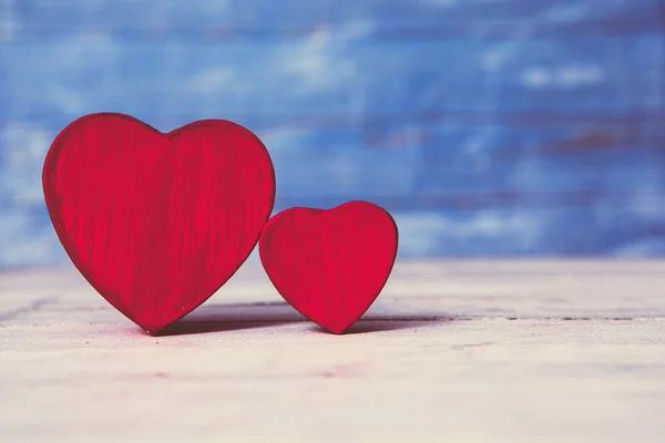 Amor Corazones Sobre Fondo Textura Madera Concepto Tarjeta San Valentín — Foto de Stock