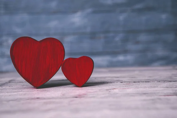 Amor Corazones Sobre Fondo Textura Madera Concepto Tarjeta San Valentín — Foto de Stock