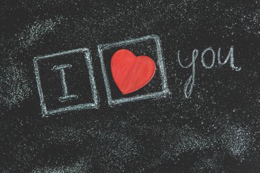 Sevgililer günü. Sevgililer günü tebrik kartı. Ahşap arka plan üzerinde kalp. Kalp sevgi. Düğün tebrik kartı