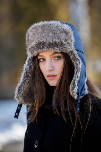 Winter Mädchen Bei Kaltem Wetter Schöne Mädchen Winter Freien Frau — Stockfoto