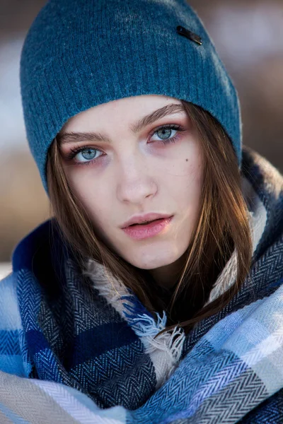 Winter Mädchen Bei Kaltem Wetter Schöne Mädchen Winter Freien Frau — Stockfoto