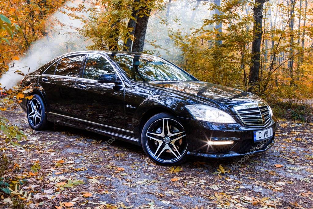 Chisinau, Moldova; October 11, 2017. Mercedes-Benz club festival in Moldova. Mercedes-Benz S Class W221. Editorial photo