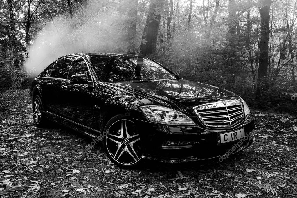 Chisinau, Moldova; October 11, 2017. Mercedes-Benz club festival in Moldova. Mercedes-Benz S Class W221. Editorial photo