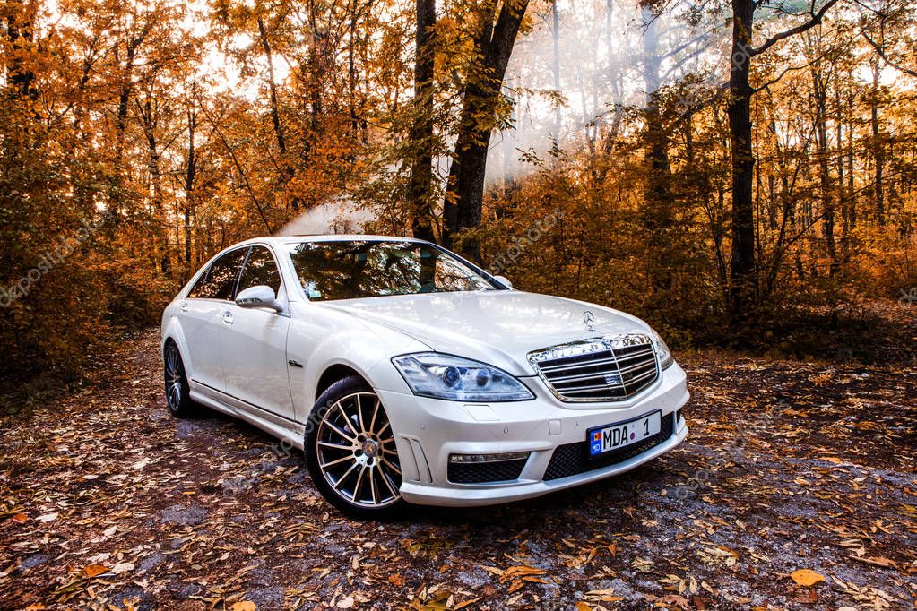 Chisinau, Moldova; October 11, 2017. Mercedes-Benz club festival in Moldova. Mercedes-Benz S Class W221. Editorial photo