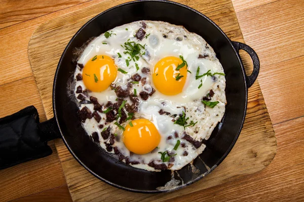 Huevos Fritos Para Desayuno Pan Huevos Fritos Con Tocino Desayuno —  Fotos de Stock