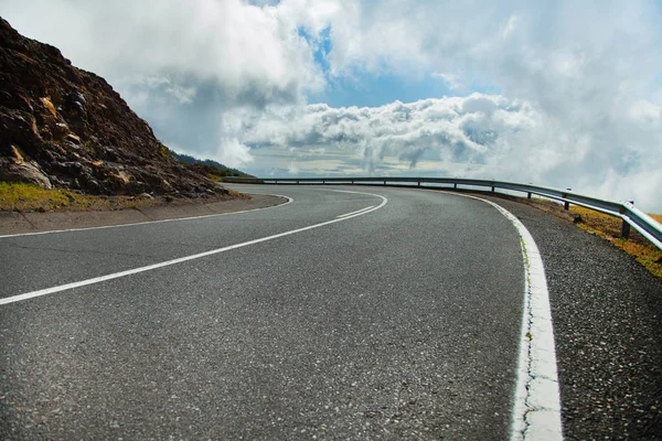 Krásná Horská Silnice Tenerife Silniční Cestovní Koncept Auto Cestovní Dobrodružství — Stock fotografie