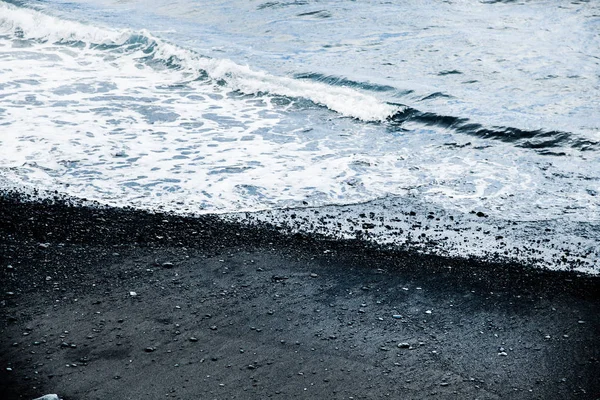 テネリフェ島の黒い砂のビーチ 黒の砂火山ビーチ — ストック写真