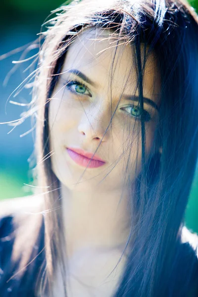 Beautiful Girl Green Eyes City Park Woman Beauty Face Portrait — Stock Photo, Image