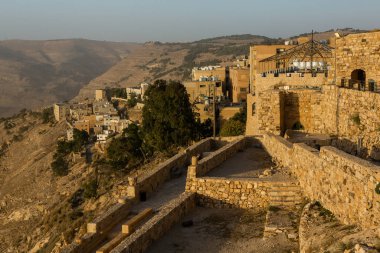 Kerak Şatosu, Ürdün 'de Kerak' ta (El Karak) büyük bir Hristiyan Haçlı kalesi.. 