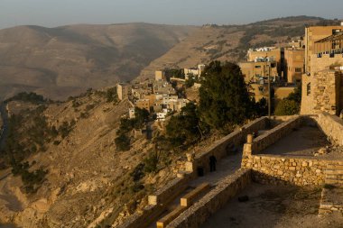 Kerak Şatosu, Ürdün 'de Kerak' ta (El Karak) büyük bir Hristiyan Haçlı kalesi.. 