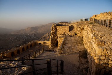 Kerak Şatosu, Ürdün 'de Kerak' ta (El Karak) büyük bir Hristiyan Haçlı kalesi.. 