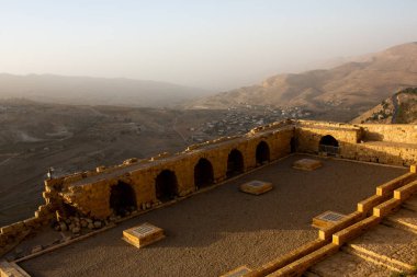 Kerak Şatosu, Ürdün 'de Kerak' ta (El Karak) büyük bir Hristiyan Haçlı kalesi.. 