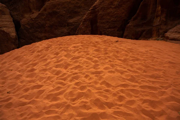 ヨルダンのワディ ラム砂漠 日没時 砂丘の上に美しい砂のパターンのパノラマ ヨルダンに砂漠の風景 — ストック写真