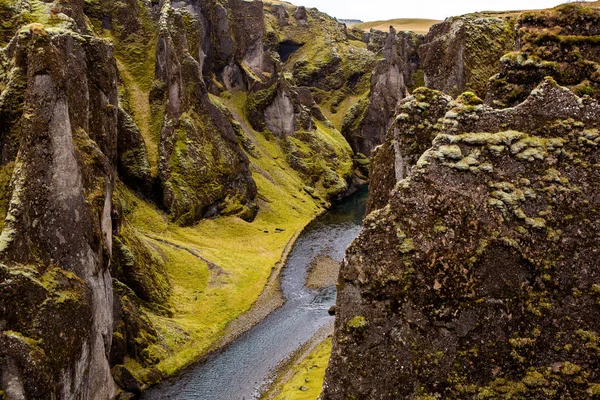 Kolorowa Jesienna Przyroda Podróż Islandii Piękny Islandzki Krajobraz Górami Niebem — Zdjęcie stockowe