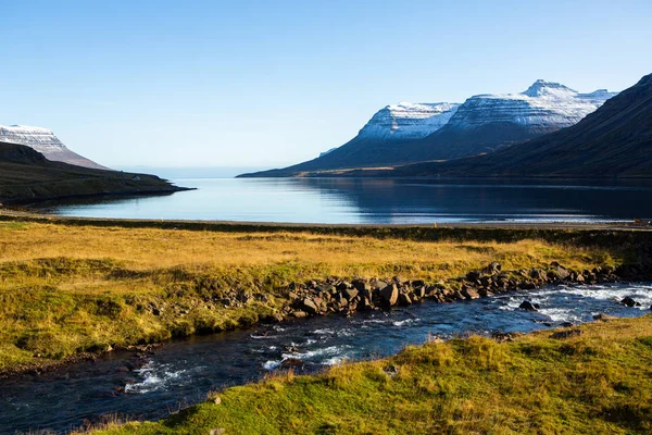 Colorida Naturaleza Otoñal Viajar Islandia Hermoso Paisaje Islandés Con Montañas — Foto de Stock