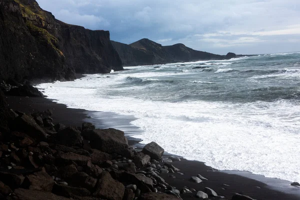 Beautiful Coast Atlantic Ocean Mountains Waves North Atlantic Ocean Crashing — Stock Photo, Image