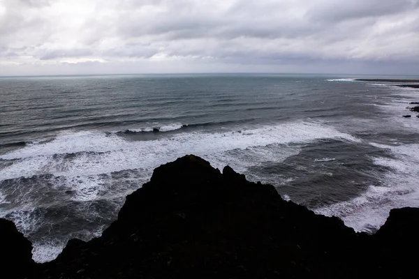 Beautiful Coast Atlantic Ocean Mountains Waves North Atlantic Ocean Crashing — ストック写真