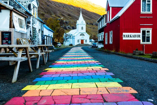 Vista Panorámica Pequeña Ciudad Seydisfjordur Islandia Oriental Pintoresca Ciudad Rural — Foto de Stock