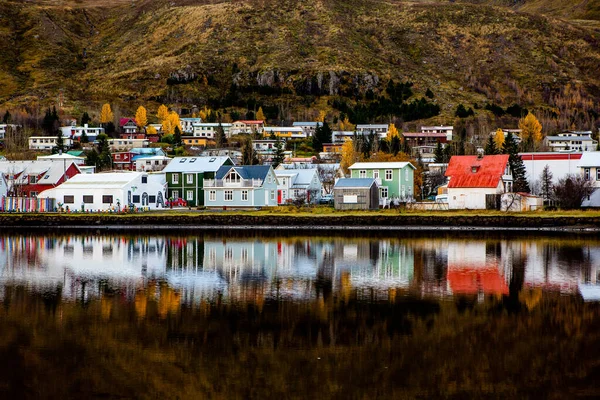 Vista Panorâmica Pequena Cidade Seydisfjordur Islândia Oriental Pitoresca Cidade Rural — Fotografia de Stock