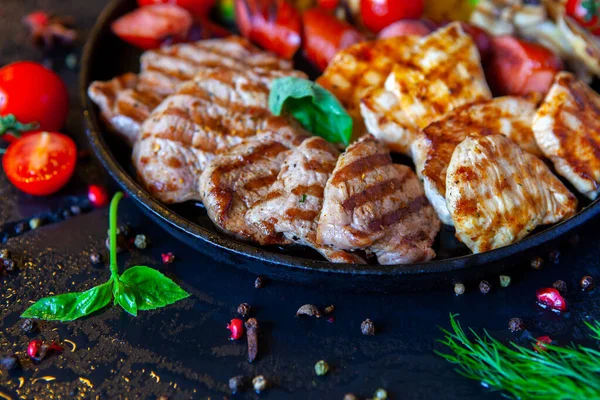 Surtido Deliciosa Carne Parrilla Con Verduras Carne Barbacoa Parrilla Mezclada — Foto de Stock