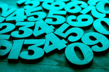 Rakamların geçmişi. Sıfırdan dokuza kadar. Sayıların dokusu. Mali veri kavramı. Matematik. Sayılarla kusursuz desen. finansal kriz konsepti. İş başarısı. 