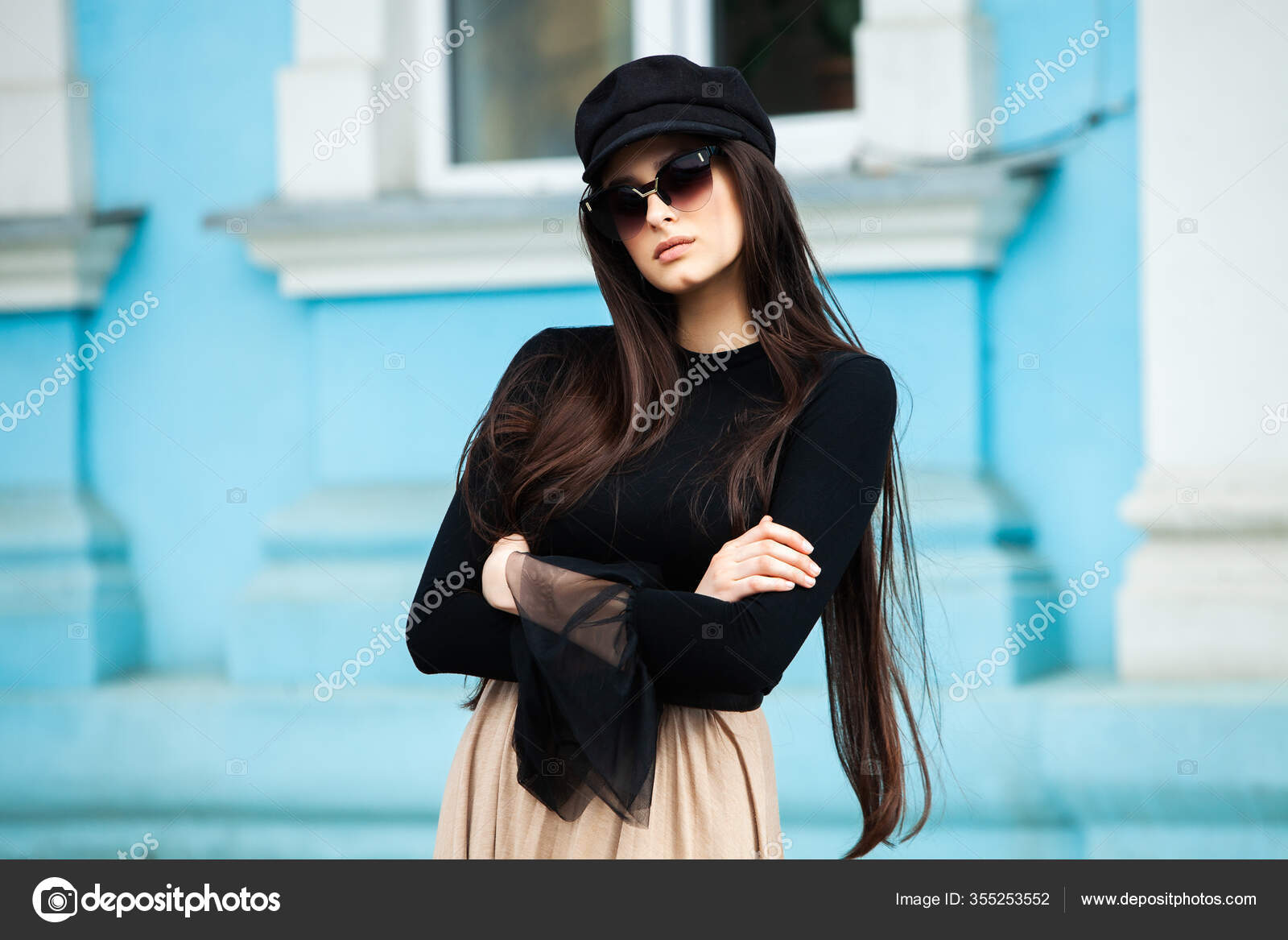 Beauty Fashion Portrait Young Beautiful Brunette Girl Long Black Hair Stock  Photo by ©romeovip 355253552