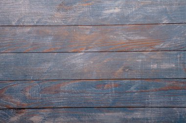 Düğümlü ve tırnak delikli klasik mavi ahşap arka plan dokusu. Eski boyalı ahşap duvar. Mavi soyut arka plan. Klasik ahşap, koyu mavi, yatay tahtalar. Kopya alanı ile ön görünüm. Tasarım için arkaplan.