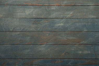 Düğümlü ve tırnak delikli klasik mavi ahşap arka plan dokusu. Eski boyalı ahşap duvar. Mavi soyut arka plan. Klasik ahşap, koyu mavi, yatay tahtalar. Kopya alanı ile ön görünüm. Tasarım için arkaplan.