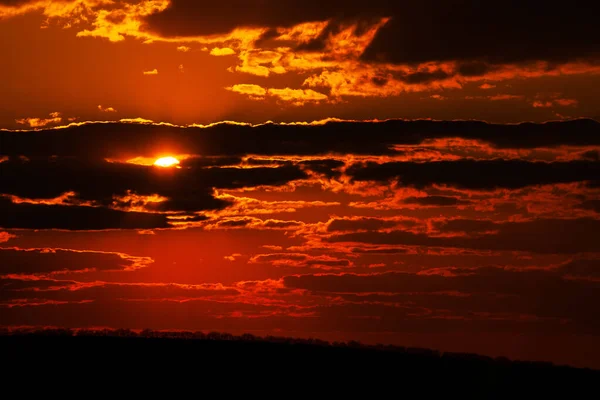 Colorido Atardecer Cielo Tormentoso Tarde Cielo Anaranjado Cielo Rojo Nube — Foto de Stock