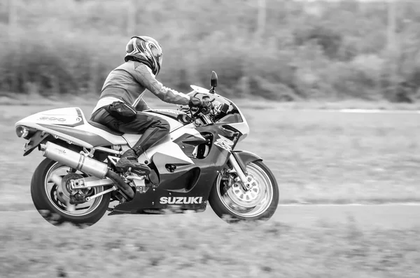 Ulyanovsk Rusia Julio 2019 Motociclista Una Mota Una Pista Deportiva —  Fotos de Stock