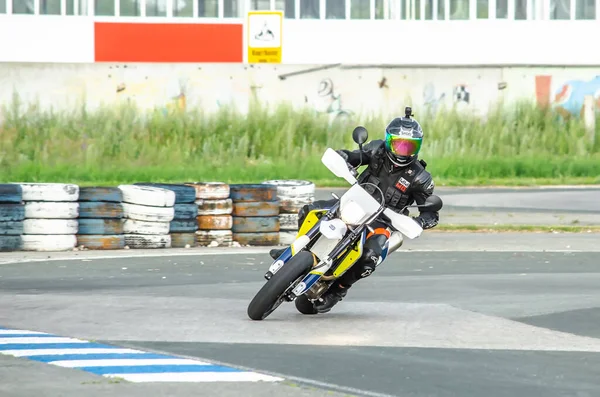 Uljanovsk Ryssland Juli 2019 Motorcykel Racer Motard Sportbana — Stockfoto