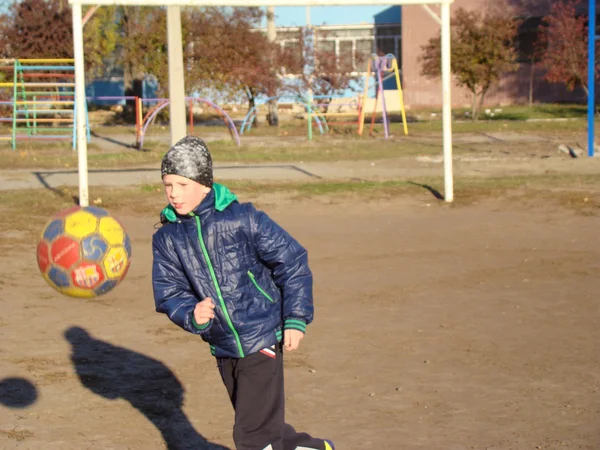 Gyermek labdarúgó — Stock Fotó