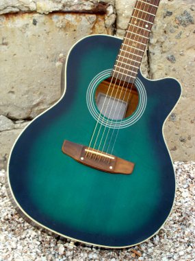 gitar yaylı enstrüman