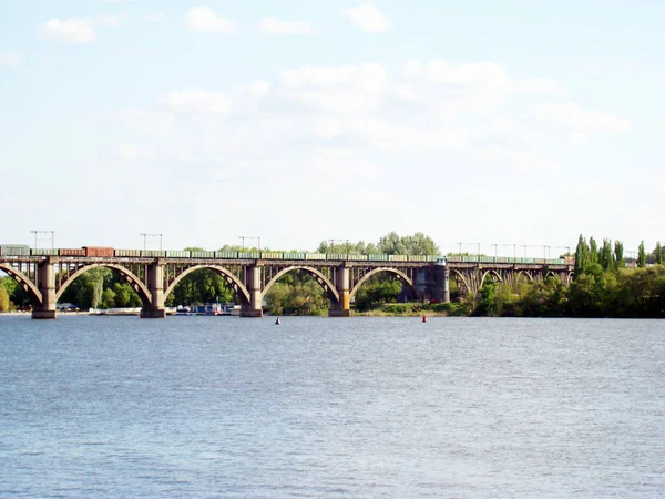 Ponte fluvial de Dnepropetrovsk — Fotografia de Stock