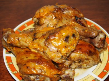 kızarmış tavuk budu