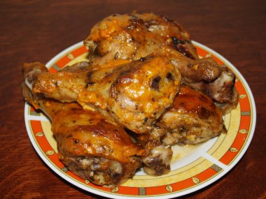 kızarmış tavuk budu