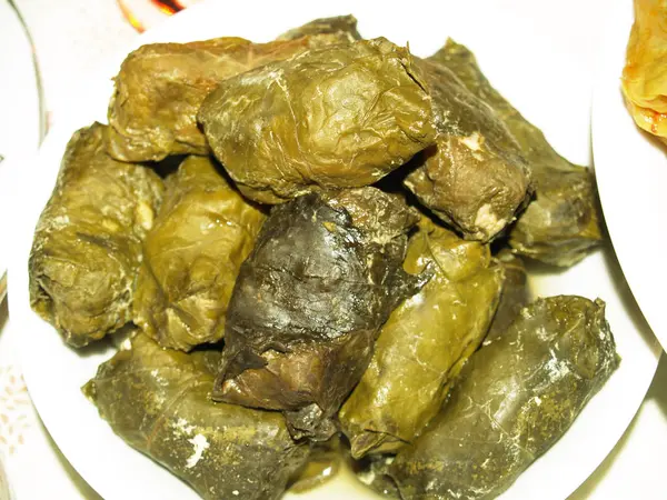 Dolma é um prato de cozinha oriental — Fotografia de Stock