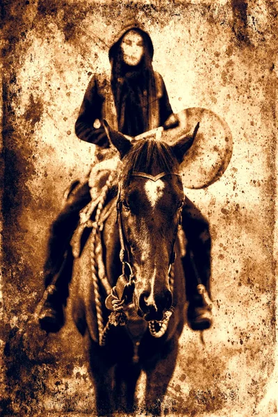 Frau mit Pferd und schamanischer Rahmentrommel auf abstrakt strukturiertem Hintergrund. — Stockfoto
