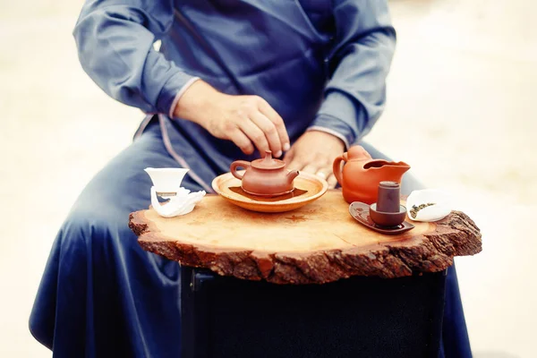Zestaw do herbaty na ceremonię. Rytuał herbaty. — Zdjęcie stockowe